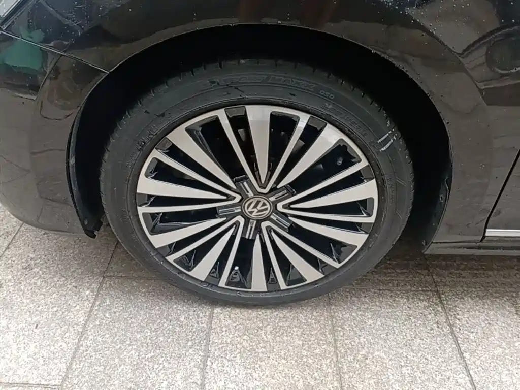Volkswagen Passat 2019 — фото 23
