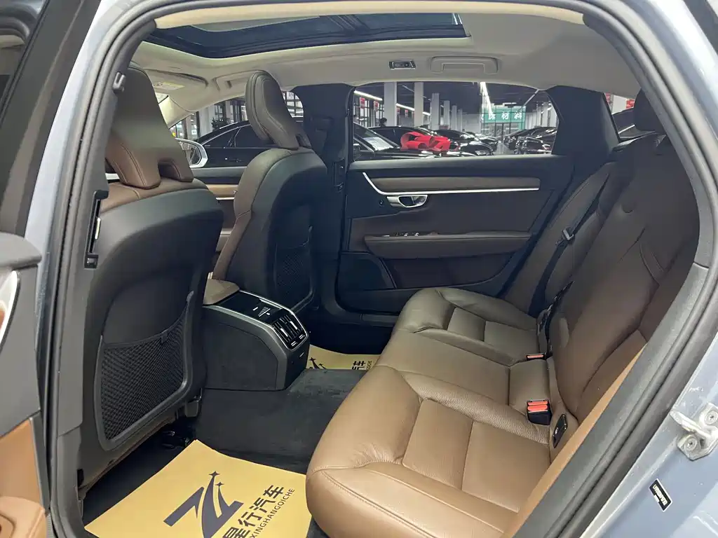 Volvo S90 2019 — фото 13