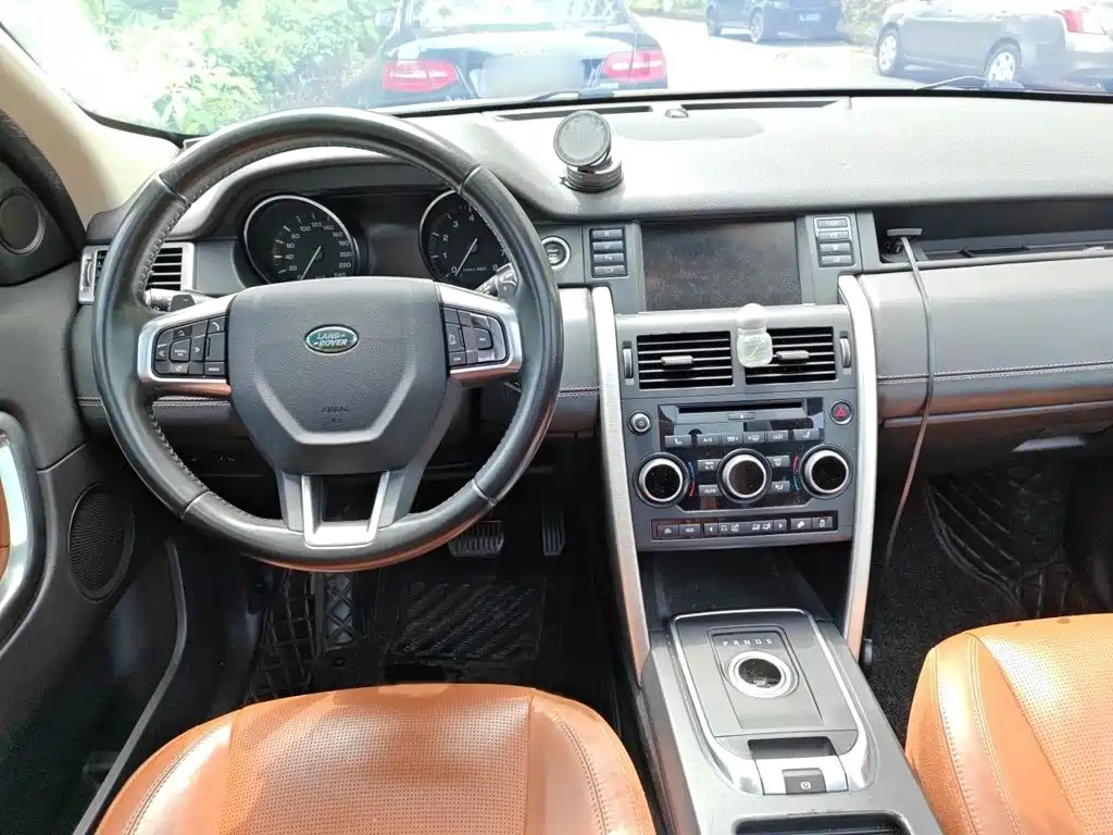 Land Rover Discover Shenxing 2015 — фото 13