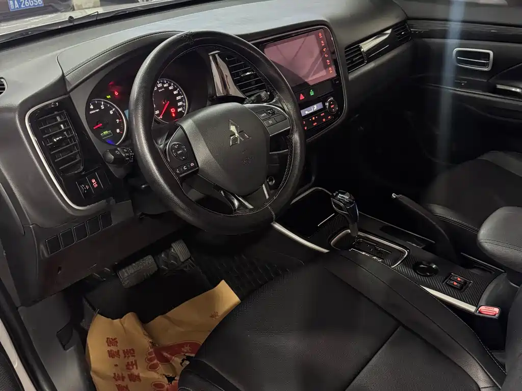 Mitsubishi Outlander 2018
