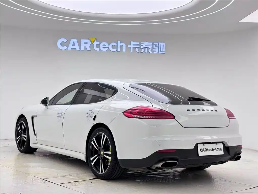 Porsche Panamera 2015 — фото 11
