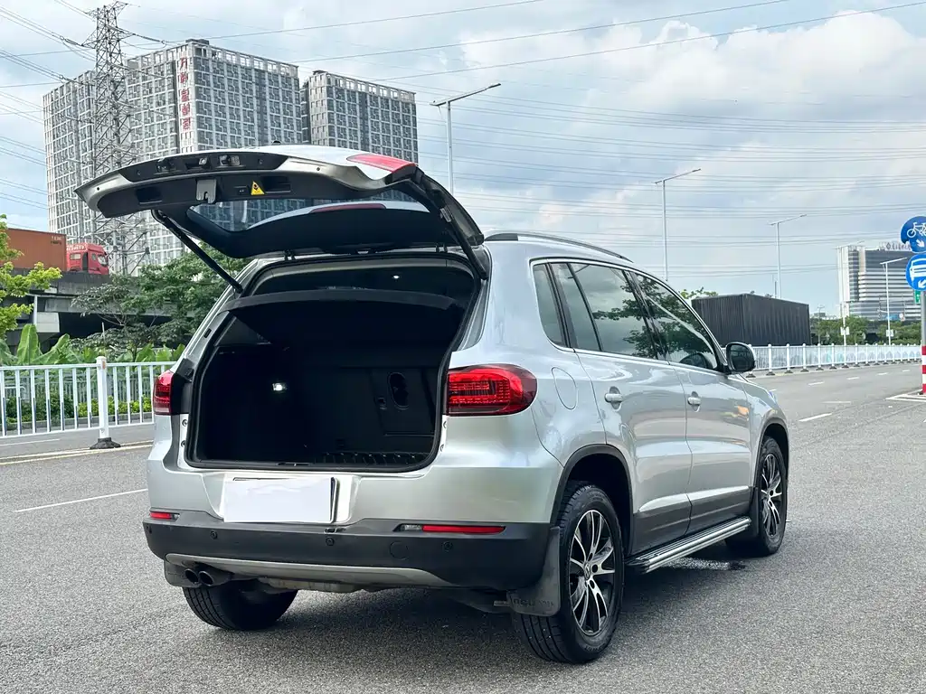 Volkswagen Tiguan 2014 — фото 10