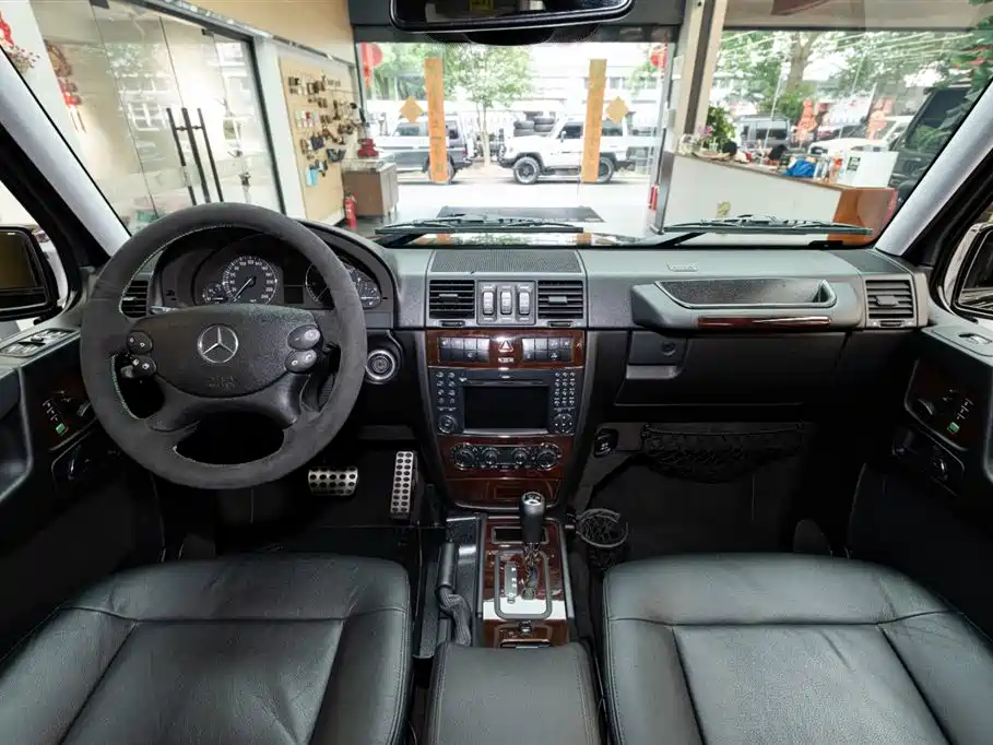 Mercedes-Benz G-Class 2011