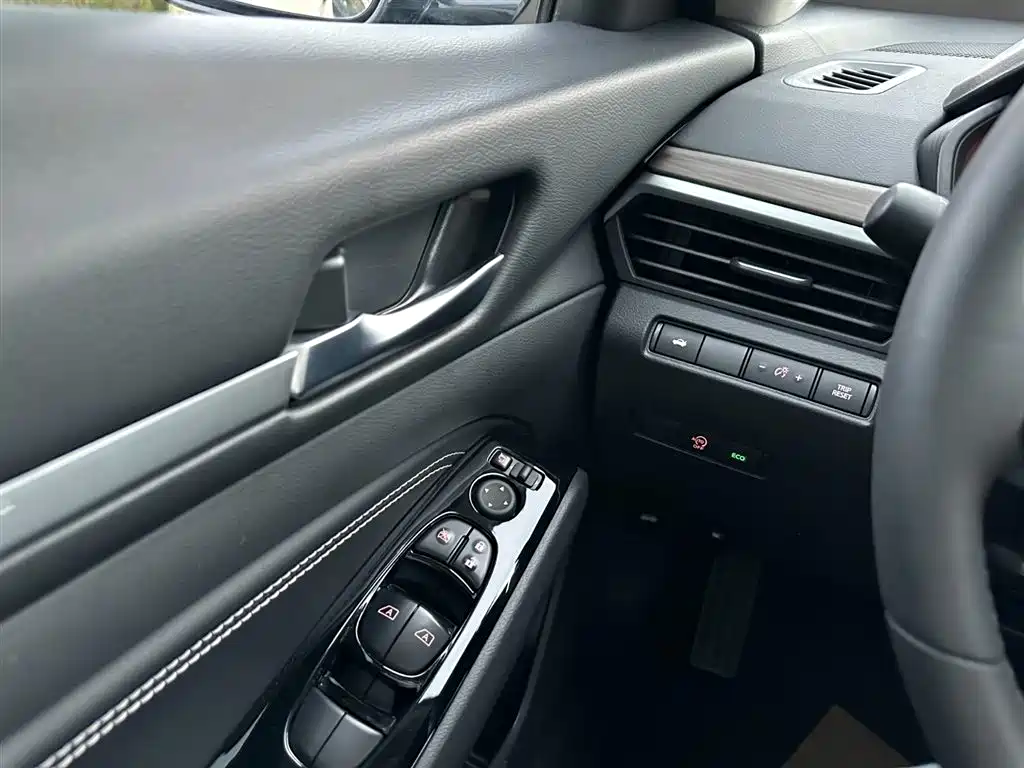 Nissan Teana 2021 — фото 22