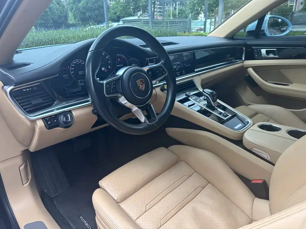 Porsche Panamera 2018 — фото 10