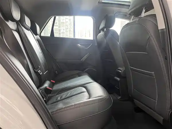 Audi Q2L 2022
