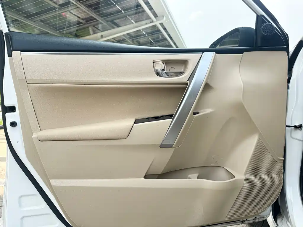 Toyota Corolla 2016 — фото 10