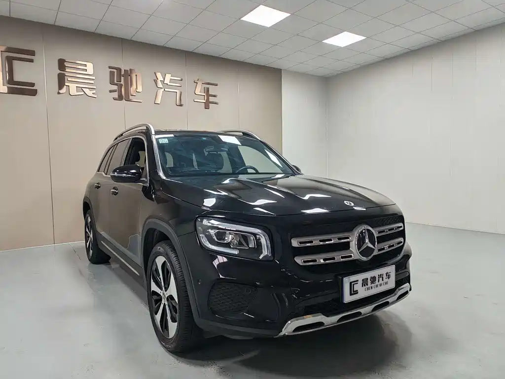 Mercedes-Benz GLB 2021