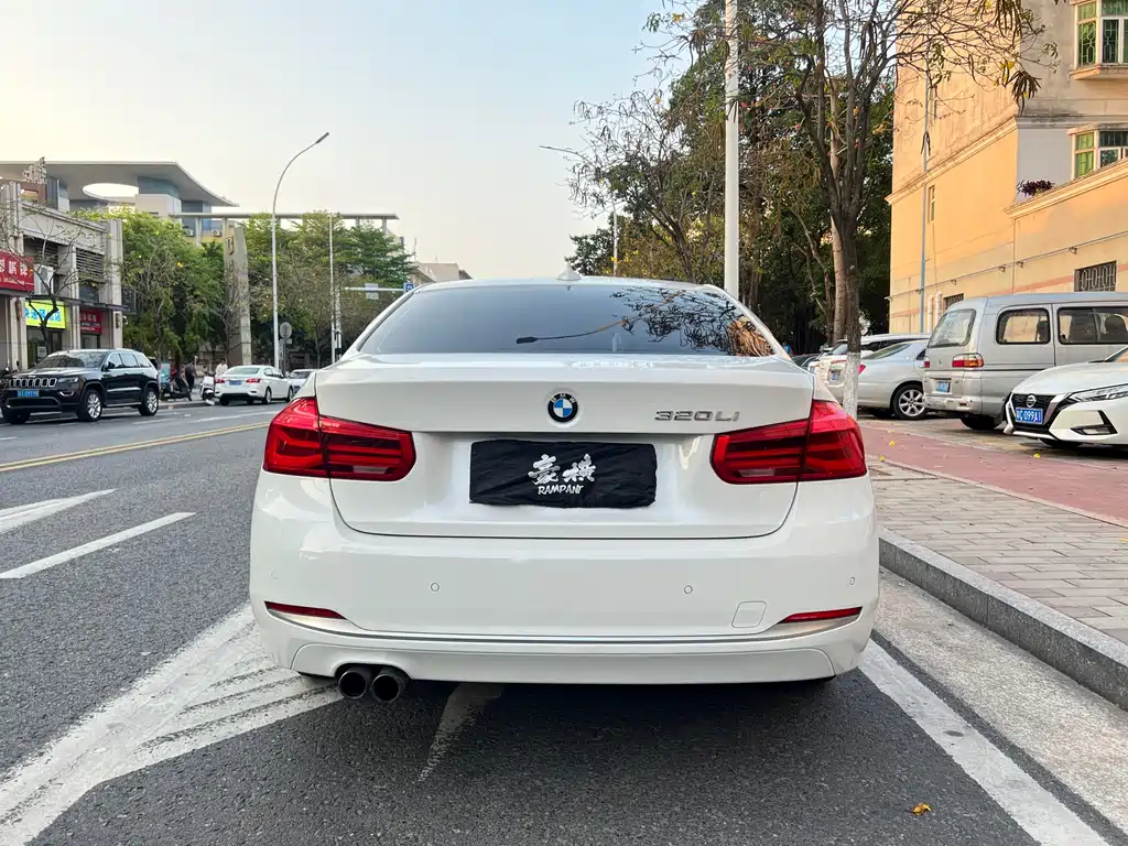 BMW 3 Series 2017 — фото 6