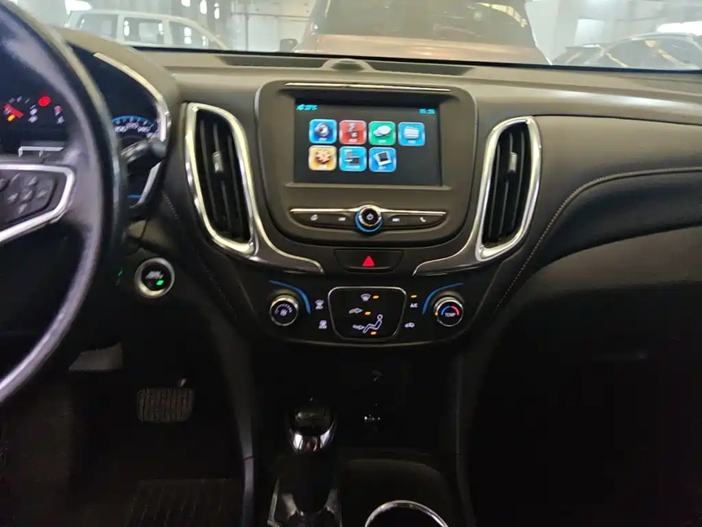Chevrolet Equinox 2019 — фото 13