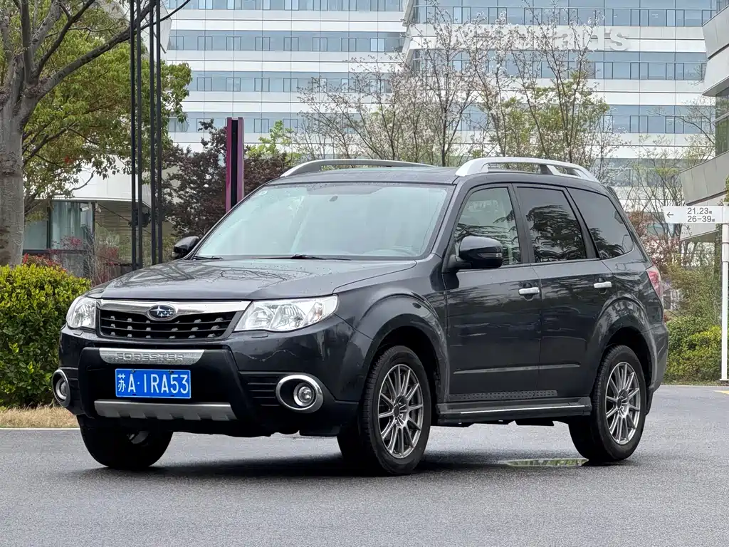Subaru Forester 2013 — фото 1