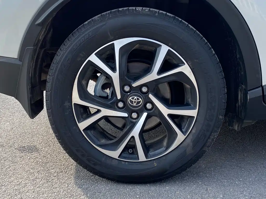 Toyota C-HR 2021 — фото 20