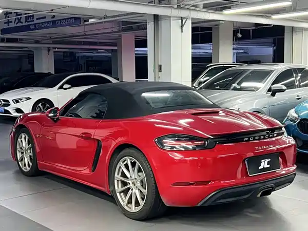 Porsche 718 2017
