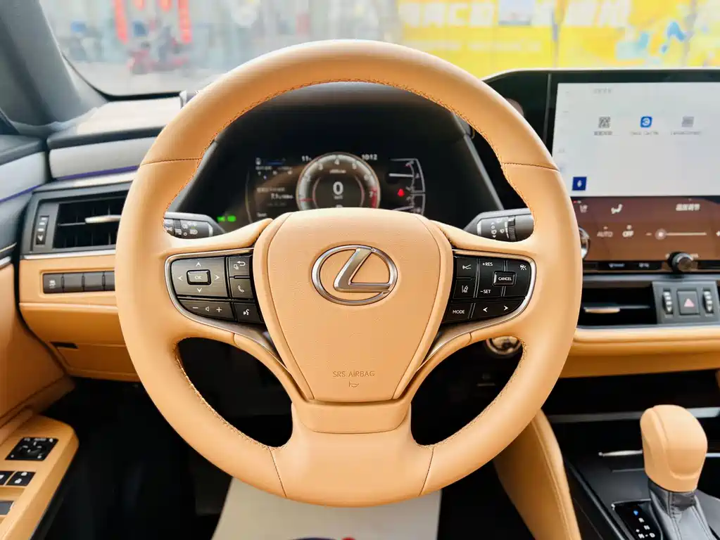 Lexus ES 2025 — фото 9