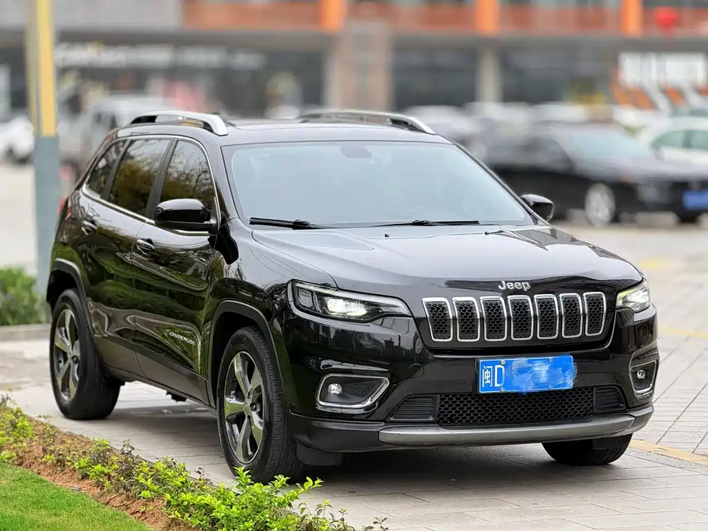 Jeep Cherokee 2020 — фото 3