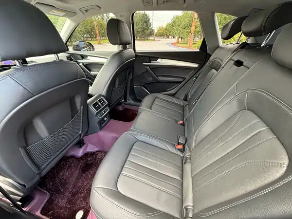 Audi Q5L 2021