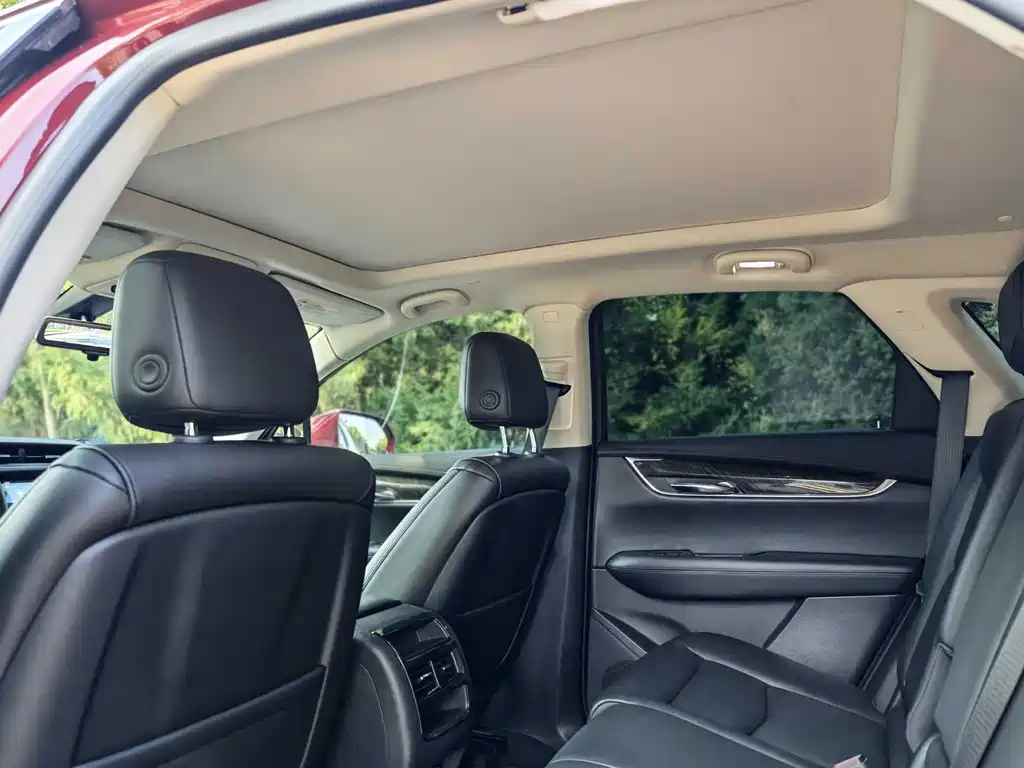 Cadillac XT5 2019 — фото 17