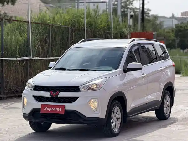 Wuling Hongguang S3 2018