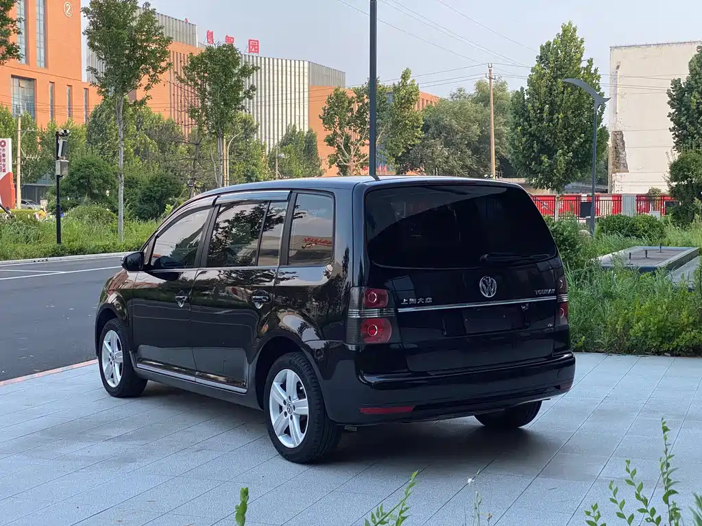 Volkswagen Touran 2015