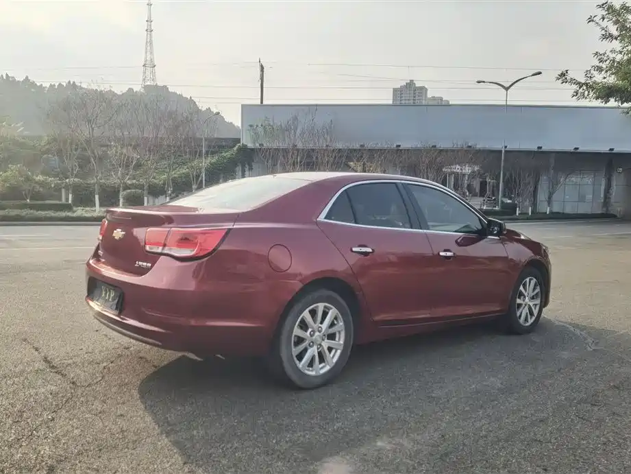 Chevrolet Malibu 2017 — фото 19