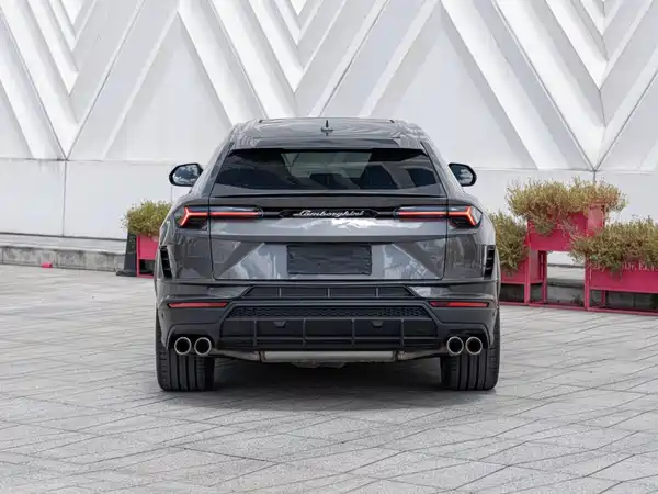 Lamborghini Urus 2024