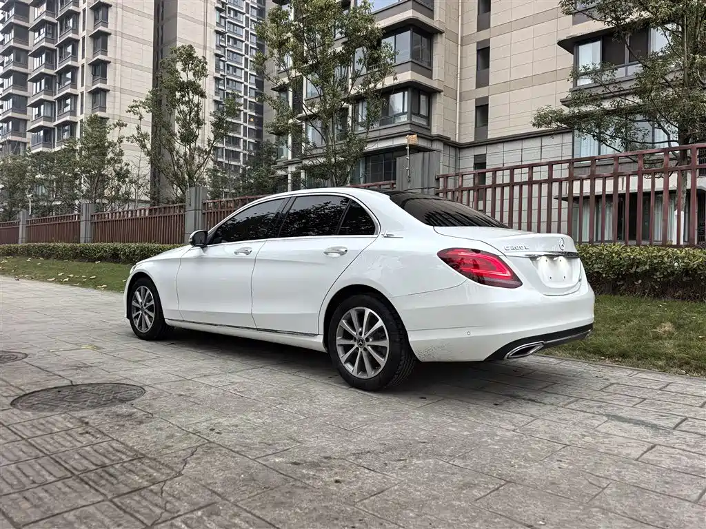 Mercedes-Benz C-Class 2022 — фото 26