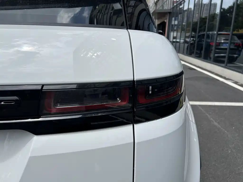 Land Rover Evoque 2021 — фото 13