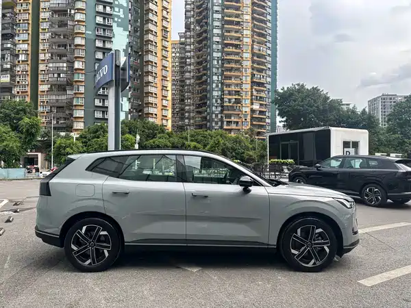 Volvo XC70 Plug-In Hybrid 2025