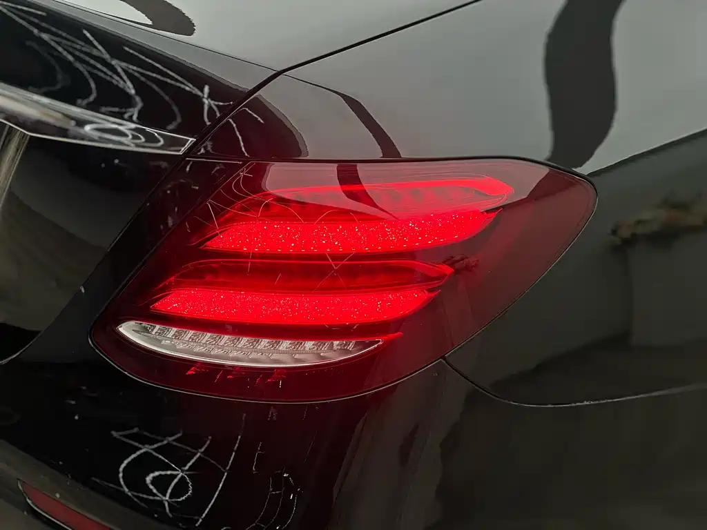 Mercedes-Benz E-Class 2020 — фото 22
