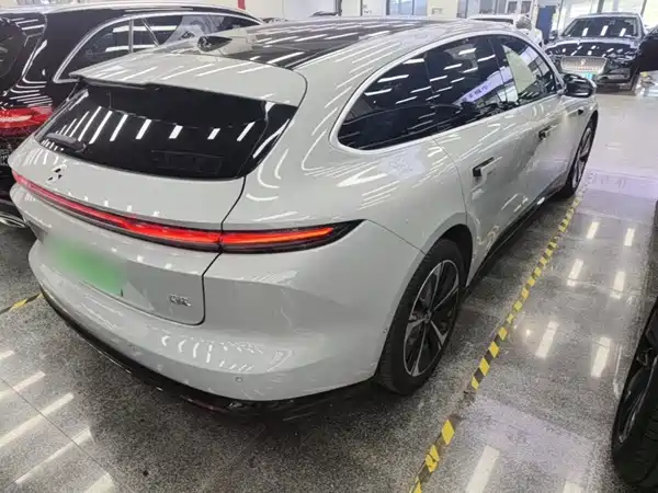 NIO ET5T 2025