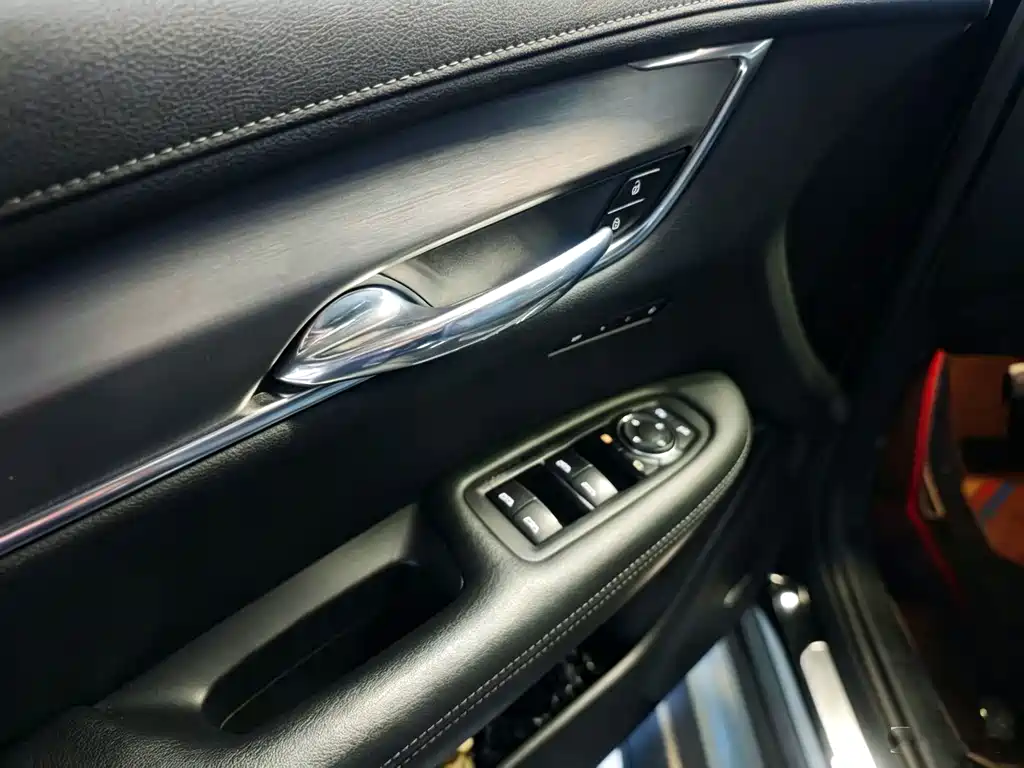 Cadillac XT6 2020 — фото 12