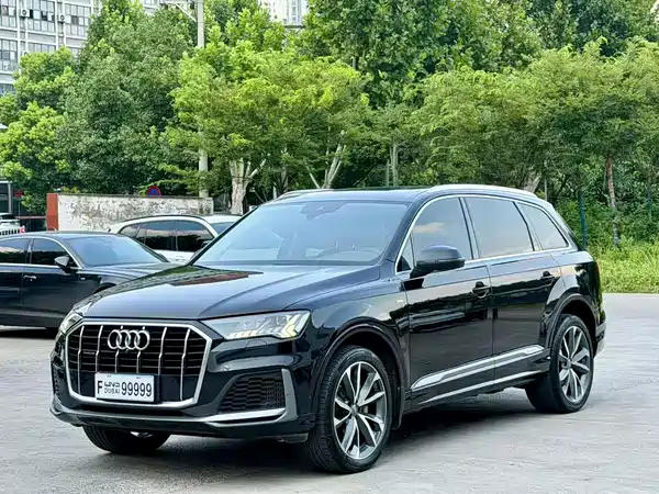 Audi Q7 2021