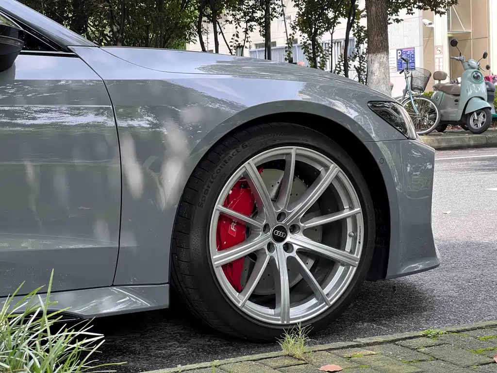 Audi RS 7 2025 — фото 25