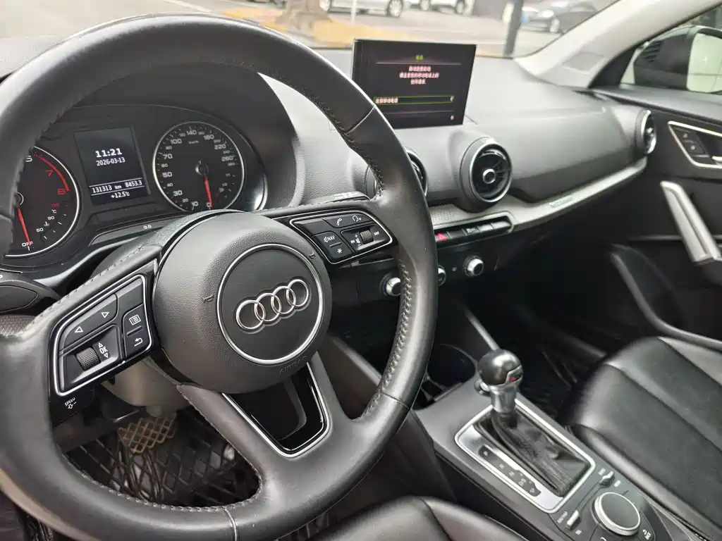 Audi Q2L 2021 — фото 13