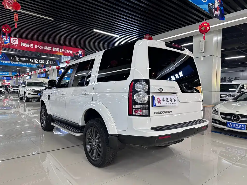 Land Rover Discovery 2017 — фото 9