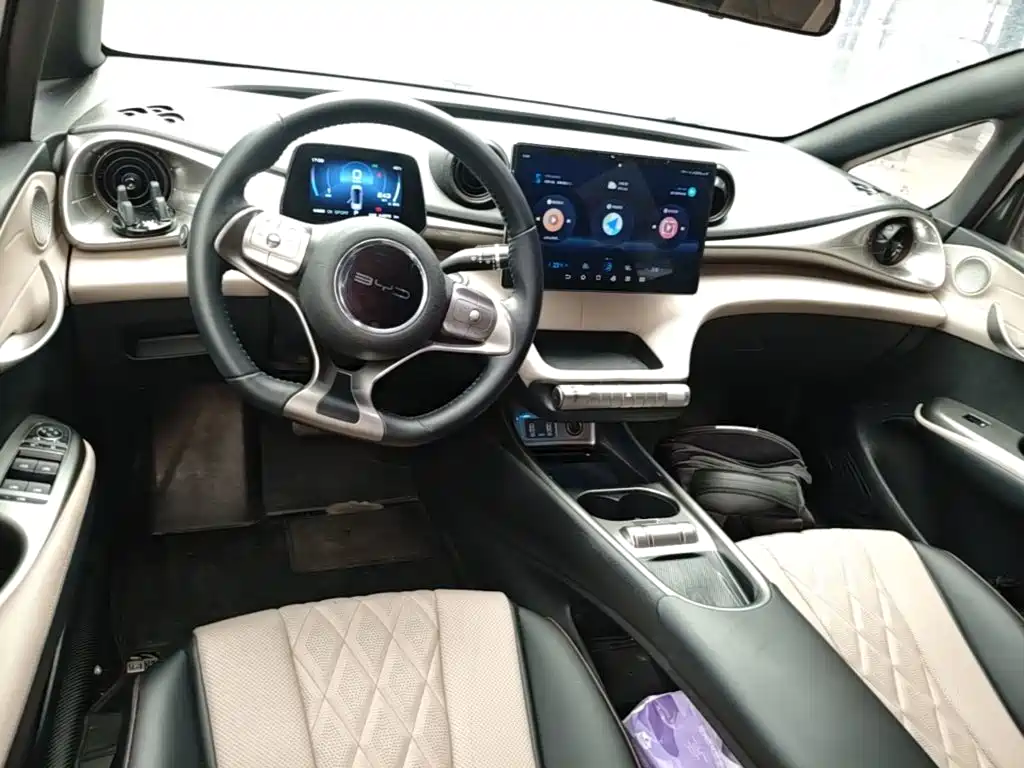 BYD Dolphin 2022 — фото 10