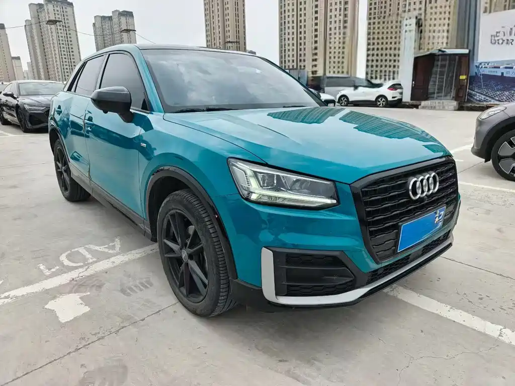 Audi Q2L 2021