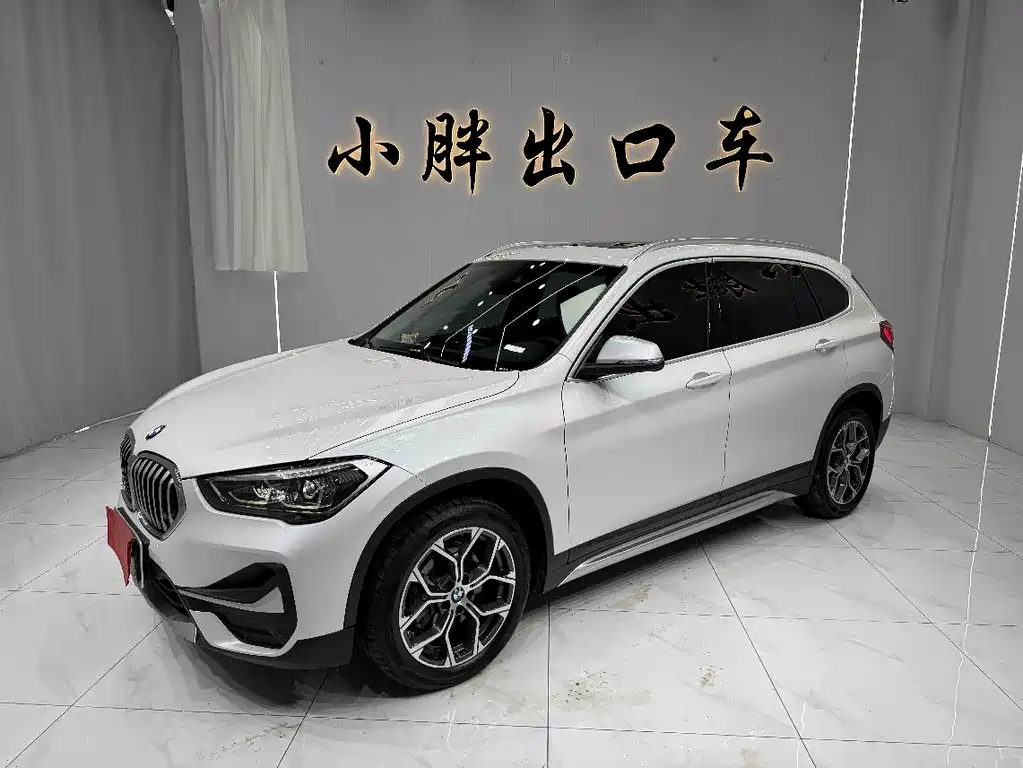 BMW X1 2022 — фото 1