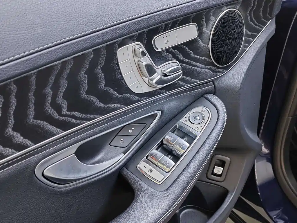 Mercedes-Benz C-Class 2020 — фото 9