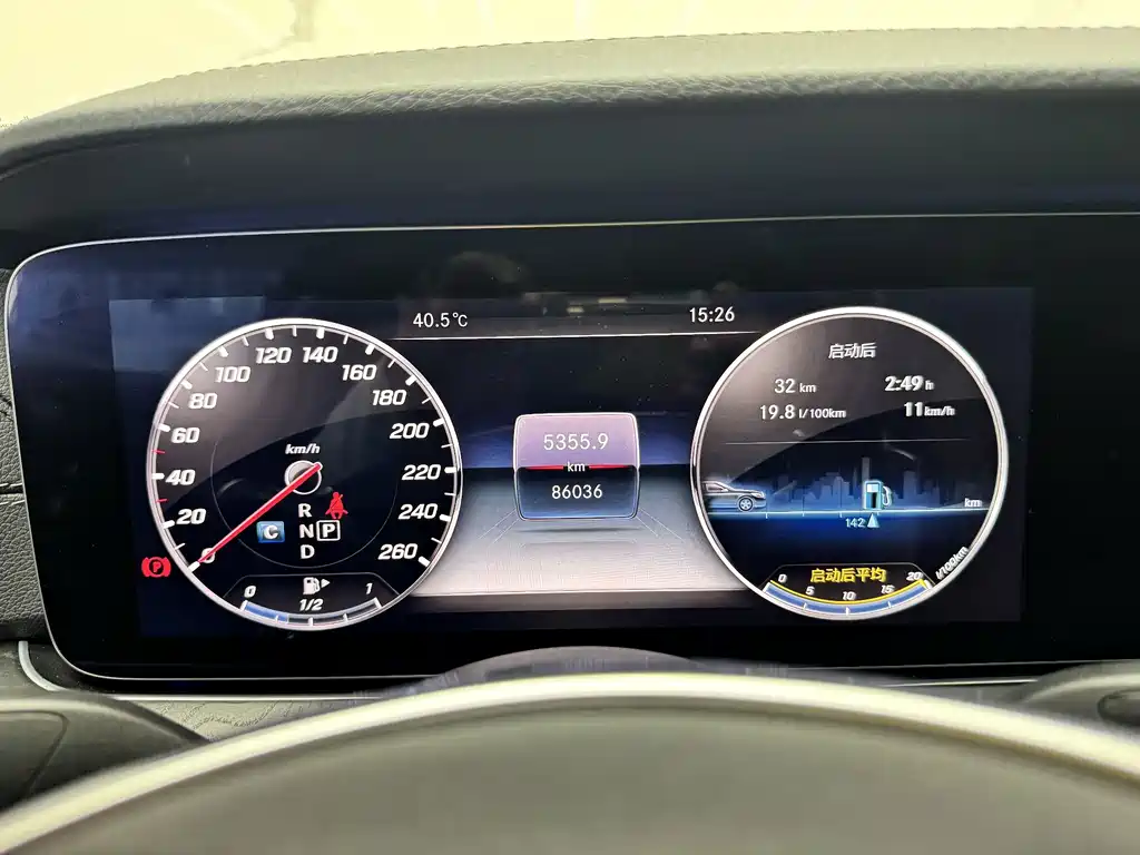 Mercedes-Benz E-Class 2018 — фото 13