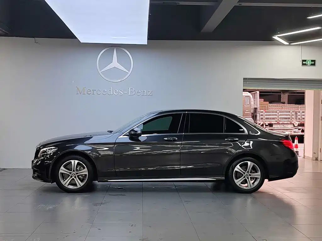Mercedes-Benz C-Class 2020 — фото 2