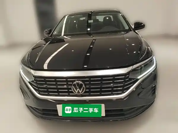 Volkswagen Passat 2025