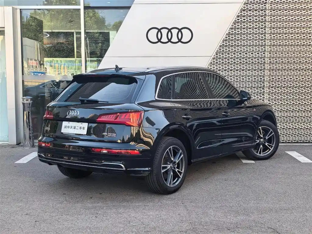 Audi Q5L 2020 — фото 5