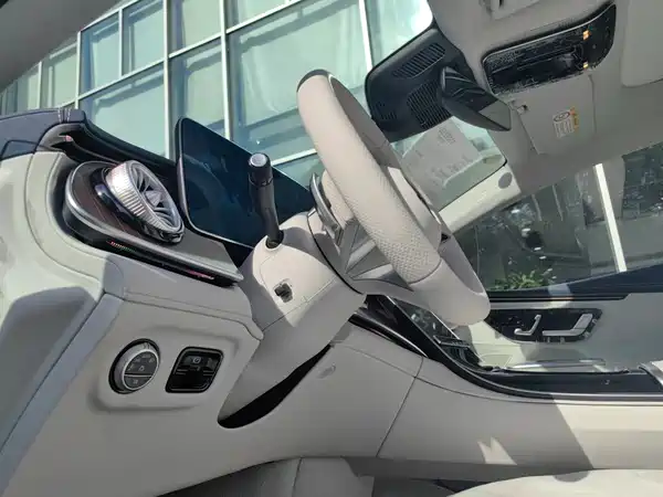 Mercedes-Benz EQE 2025