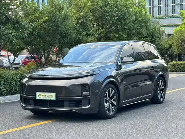 Li Auto L8 2024