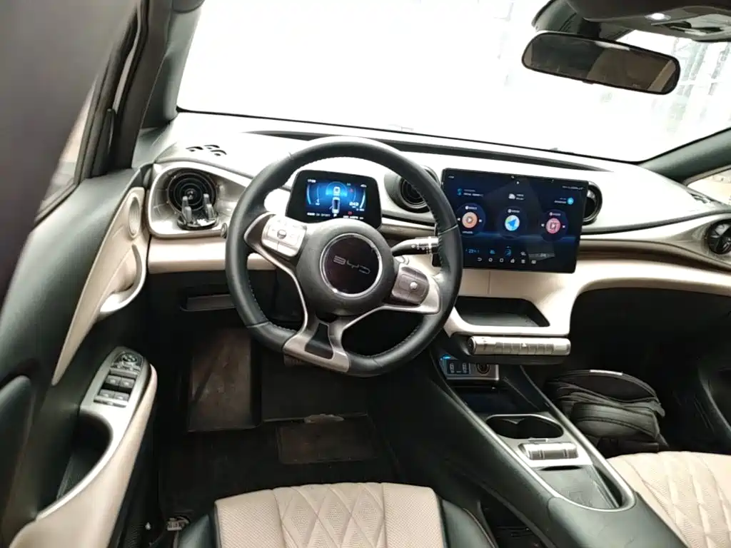 BYD Dolphin 2022 — фото 11