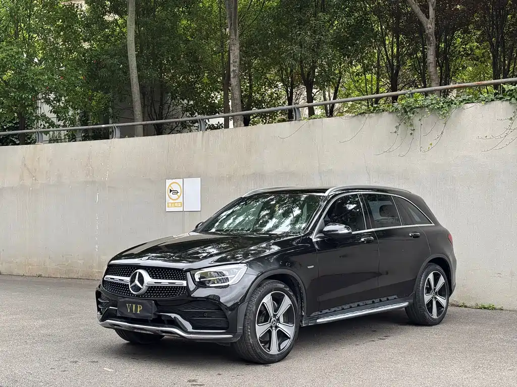 Mercedes-Benz GLC 2023