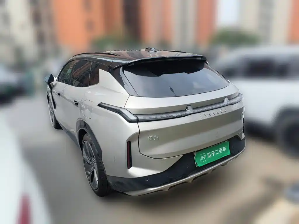 Lynk & Co 08 EM-P 2023 — фото 25
