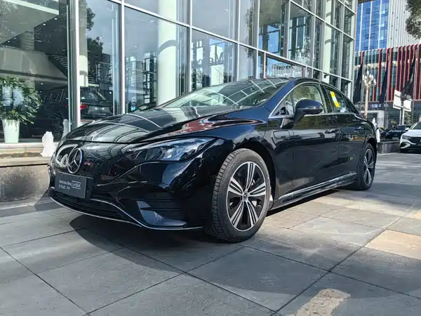 Mercedes-Benz EQE 2025
