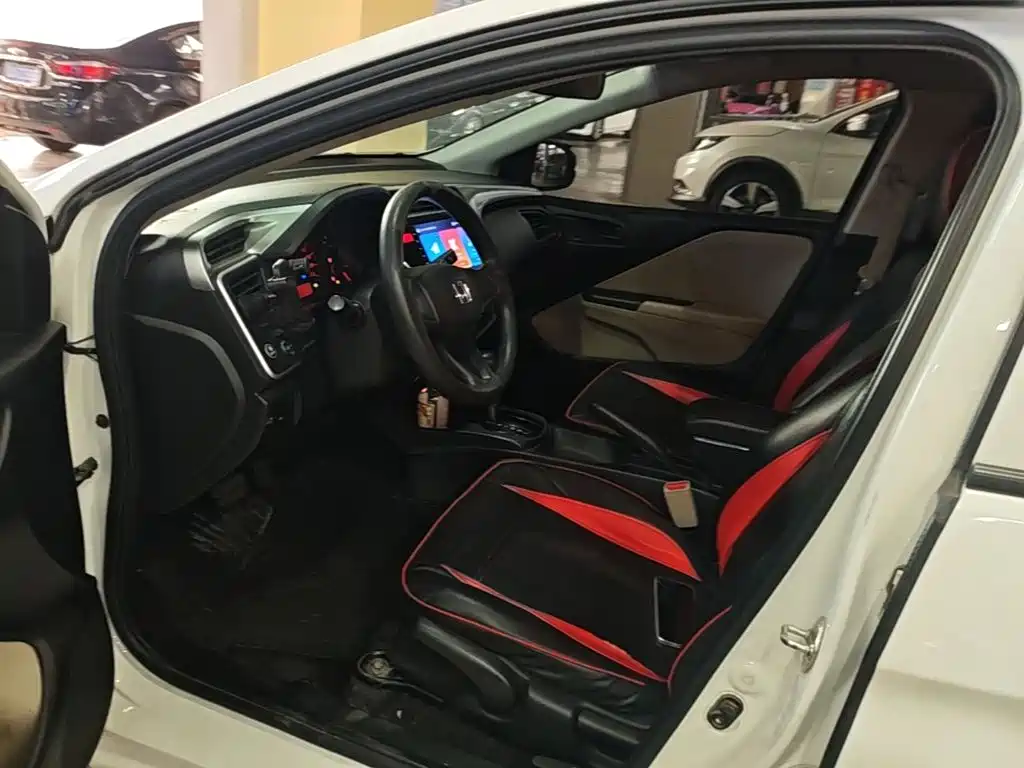 Honda City 2016 — фото 15